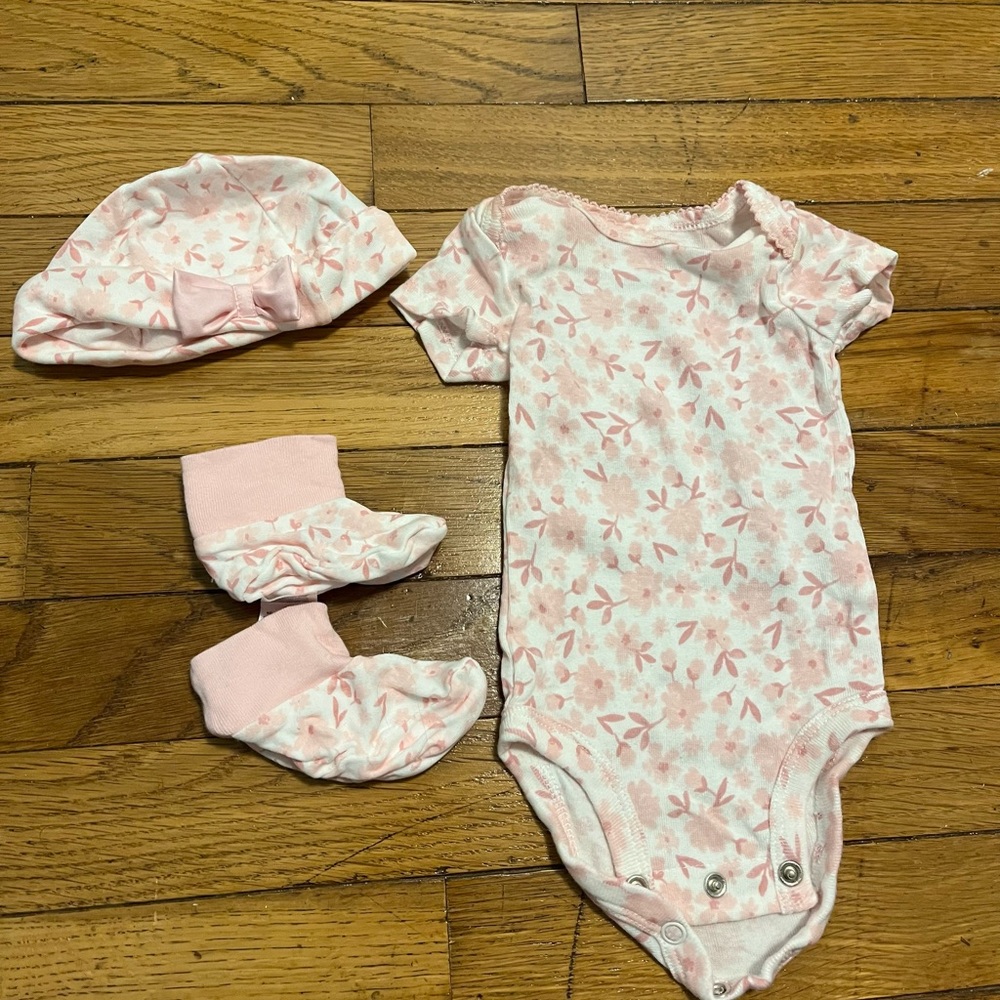 NB Carters onesie with hat and booties